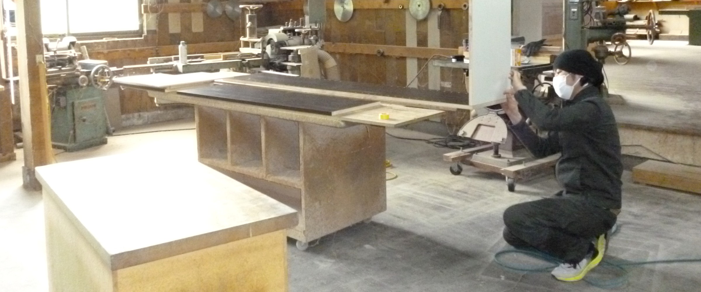 鷹巣木工の工場